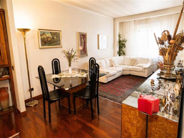 Casa in vendita a Municipio 4, Milano