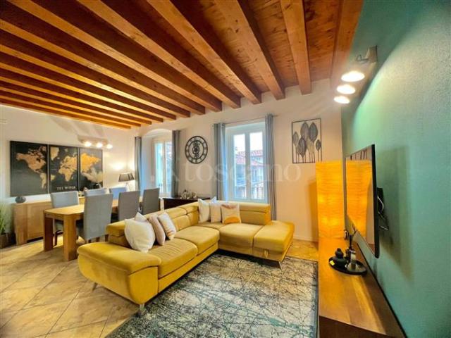 Casa in vendita a Desenzano Del Garda, Lombardia