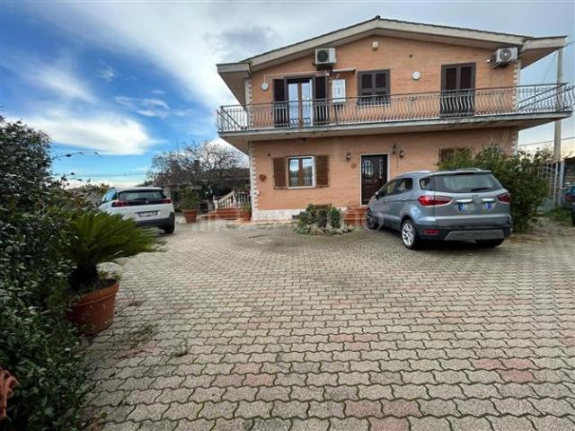 Casa in vendita a Roma Capitale, Lazio