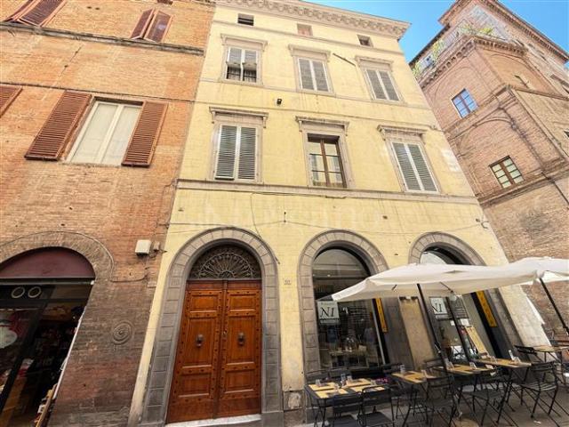 Casa in vendita a Contrada dell'Aquila, Siena
