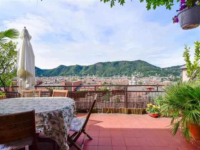 Casa in vendita a San Giuliano, Como