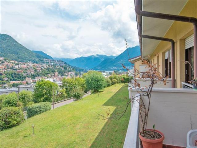 Casa in vendita a Sagnino, Como