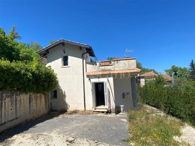 Casa in vendita a Contigliano, Lazio