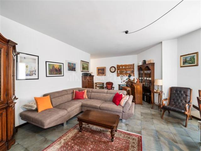 Casa in vendita a Desenzano Del Garda, Brescia