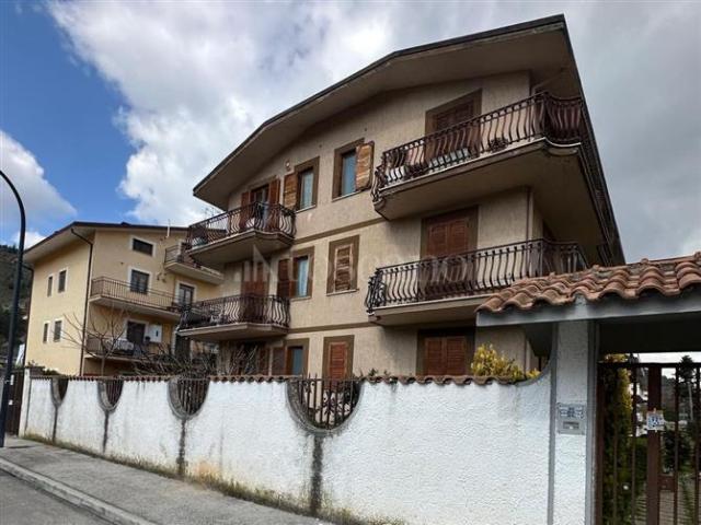 Casa in vendita a Avezzano, Abruzzo