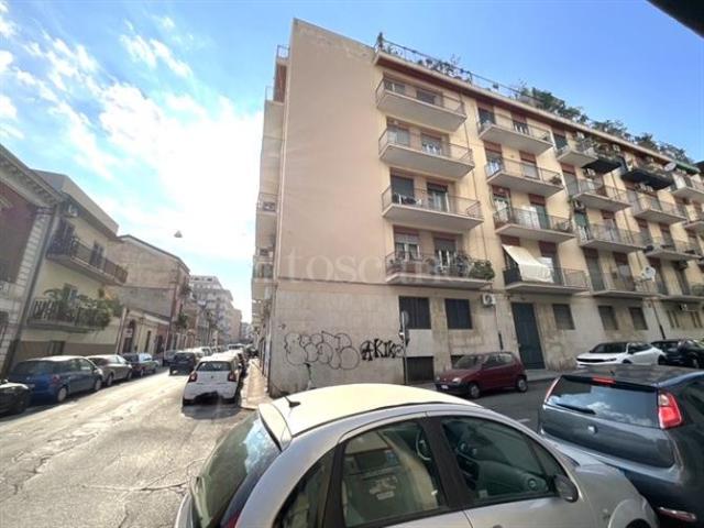 Casa in vendita a Borgo-Sanzio, Catania