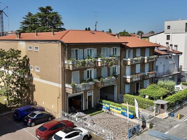 Casa in vendita a Peschiera Del Garda, Veneto