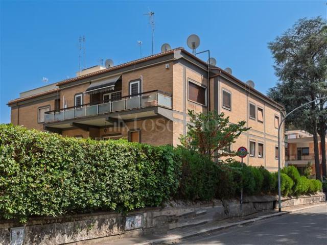 Casa in vendita a Municipio Roma IX, Roma Capitale