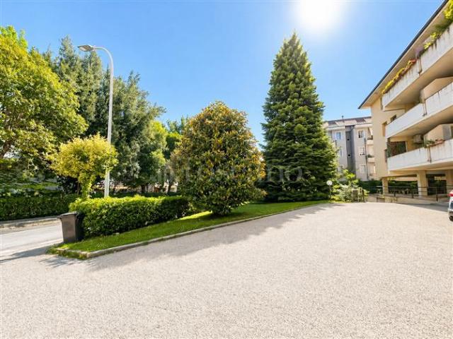 Casa in vendita a Santi Filippo e Giacomo, Marche