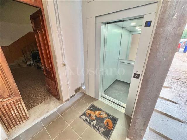 Casa in vendita a Angri, Salerno