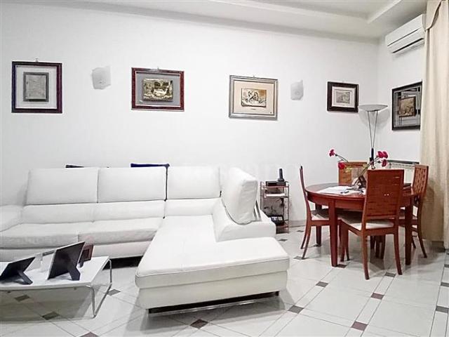 Casa in vendita a Municipalità 2, Campania