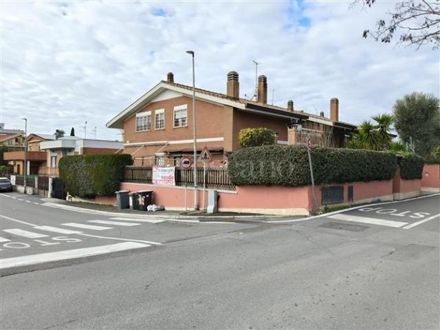 Casa in vendita a Roma Capitale, Lazio