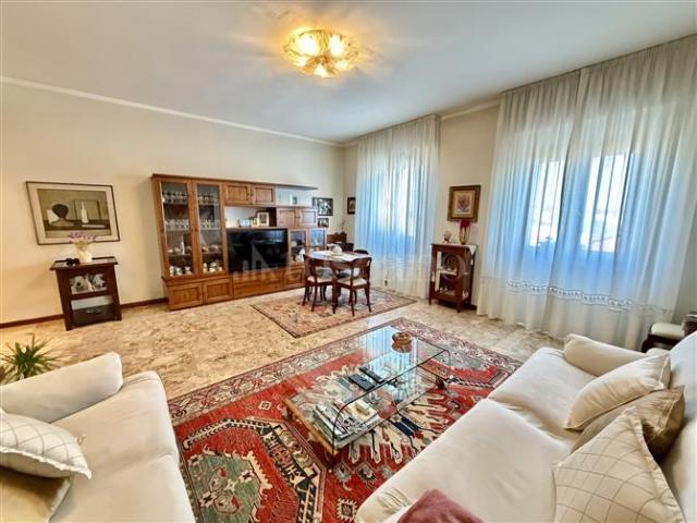 Casa in vendita a Zona Ovest, Brescia