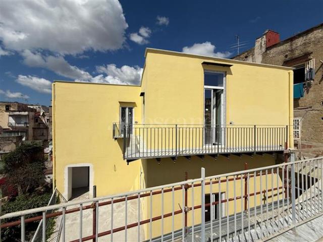 Casa in vendita a Municipalità 3, Campania