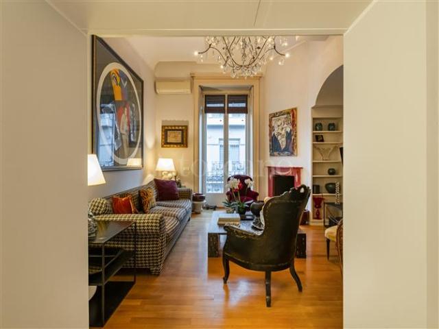 Casa in vendita a Municipio 1, Milano