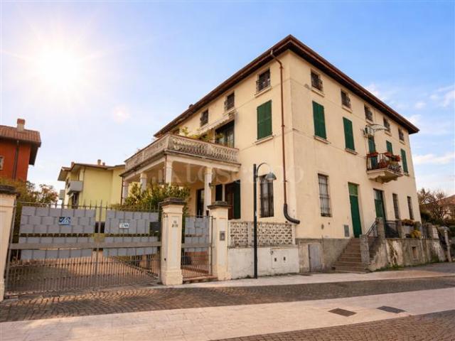 Casa in vendita a Zona Sud, Brescia