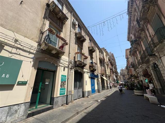 Casa in vendita a Borgo-Sanzio, Catania