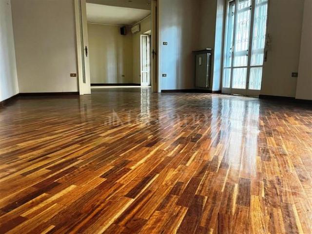 Casa in vendita a Municipalità 1, Campania