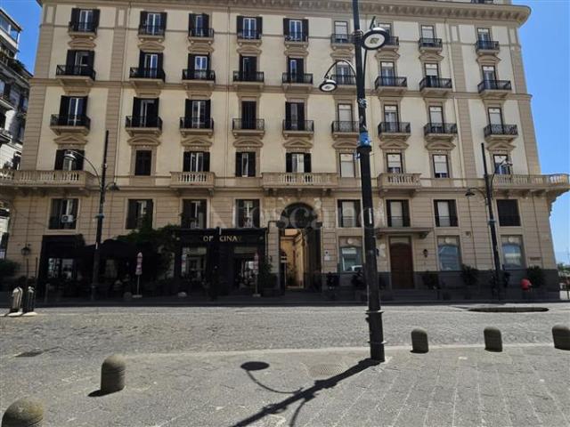 Casa in vendita a Municipalità 1, Pizzofalcone