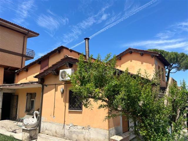 Villa Indipendente in vendita a Roma Capitale, Lazio