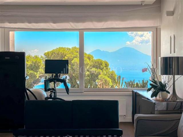 Casa in vendita a Municipalità 1, Campania