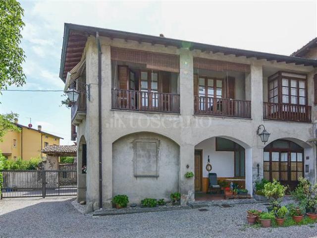 Casa in vendita a Crevenna, Erba