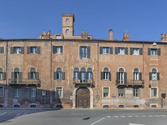 Casa in vendita a Centro storico, Brenzone