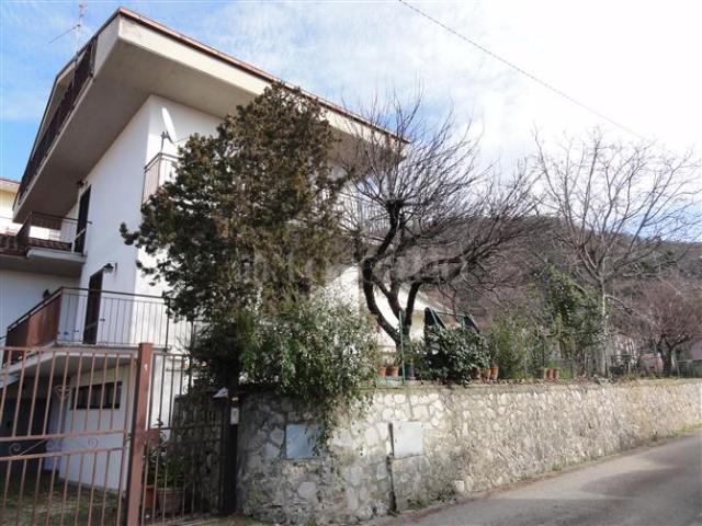 Casa in vendita a Rieti, Lazio