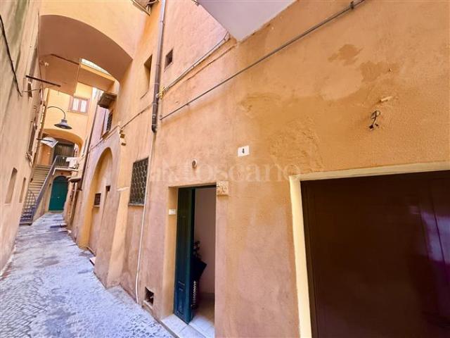 Casa in vendita a Borgo Medievale, Nettuno