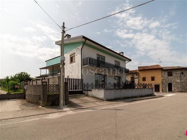 Casa in vendita a Tavagnacco, Friuli-Venezia Giulia