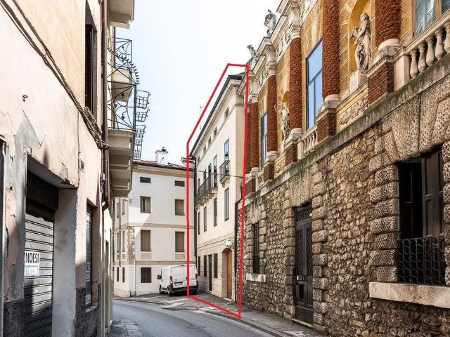 Villa Indipendente in vendita a Santa Caterina, Vicenza