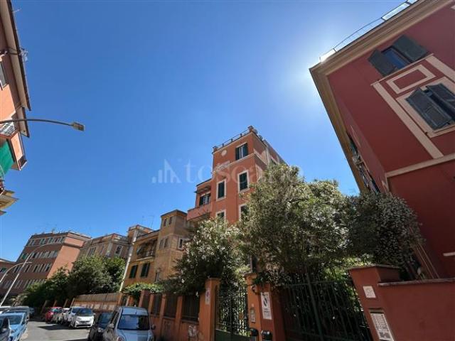 Casa in affitto a Municipio Roma XII, Roma Capitale