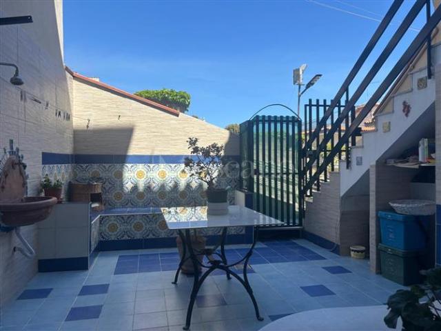 Casa in vendita a Aci Castello, Sicilia