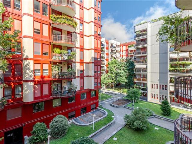 Casa in vendita a Municipio 7, Milano
