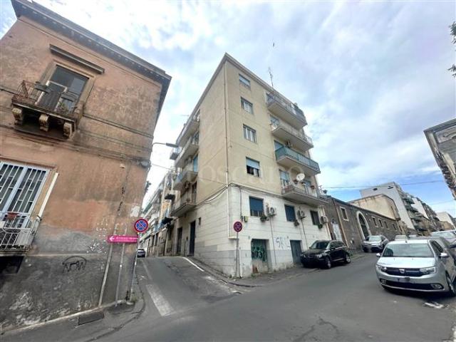 Casa in vendita a Borgo-Sanzio, Catania