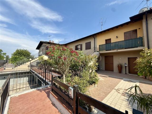 Casa in vendita a Montichiari, Lombardia