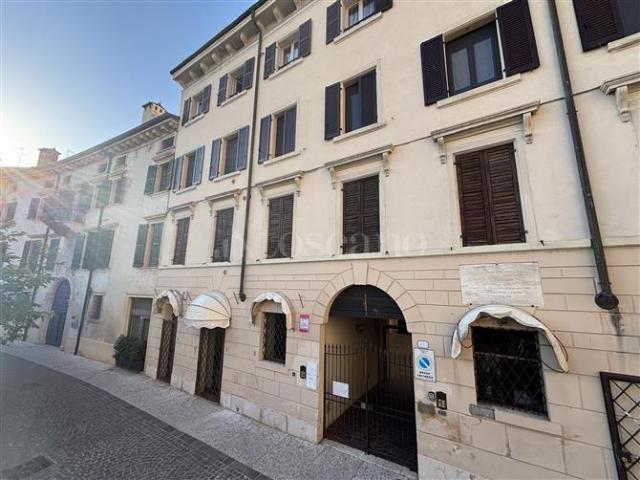 Casa in affitto a Centro storico, Brenzone