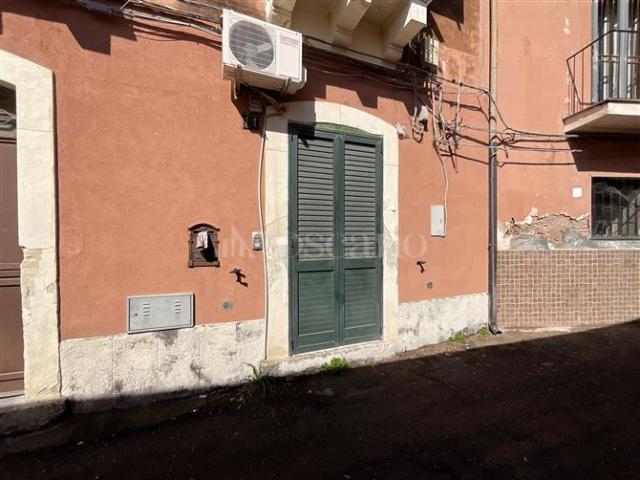 Casa in vendita a Borgo-Sanzio, Catania