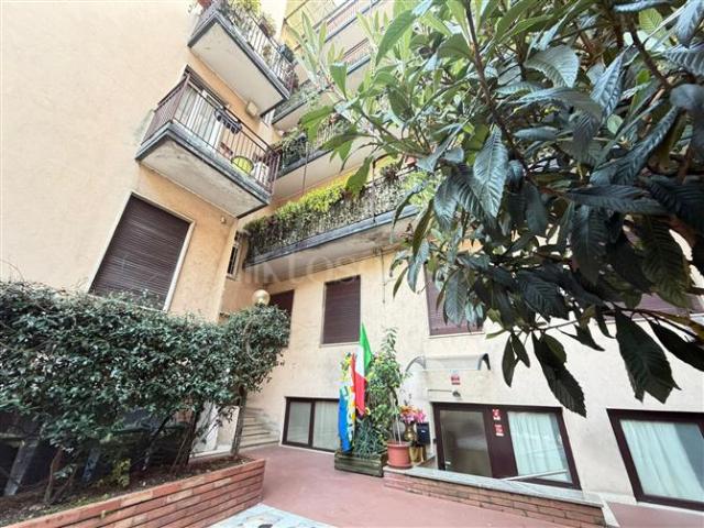 Casa in vendita a Municipio 7, Milano