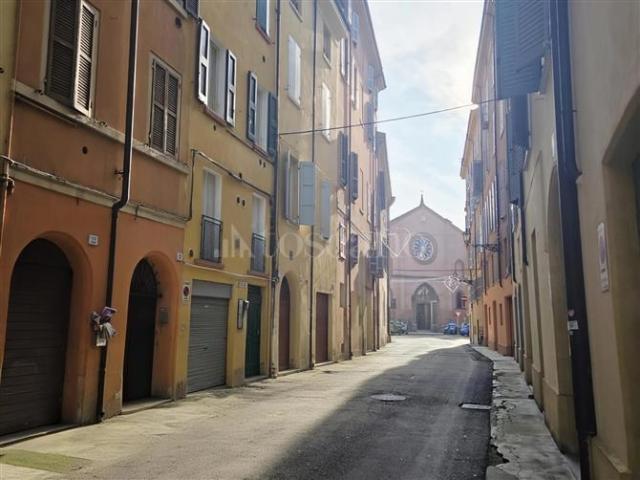 Casa in vendita a Centro Storico, Modena