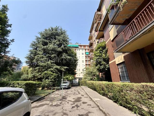 Casa in vendita a Municipio 7, Milano