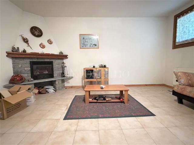 Casa in vendita a Villa Di Tirano, Lombardia