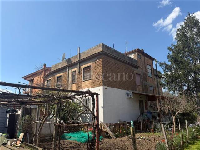 Casa in vendita a Giardini Tor di Mezzavia, Roma Capitale