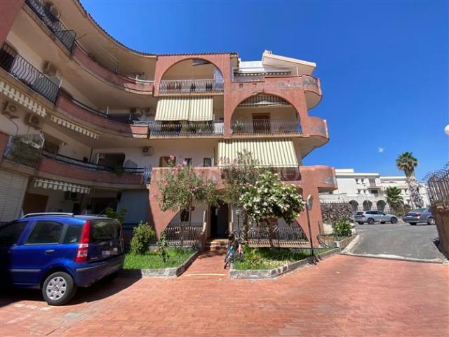 Casa in affitto a Recanati, Giardini-Naxos