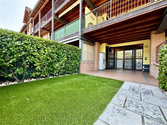 Casa in vendita a Desenzano Del Garda, Lombardia