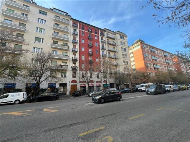 Casa in vendita a Municipio 6, Milano