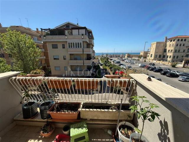 Casa in vendita a Lido di Ostia, Roma Capitale