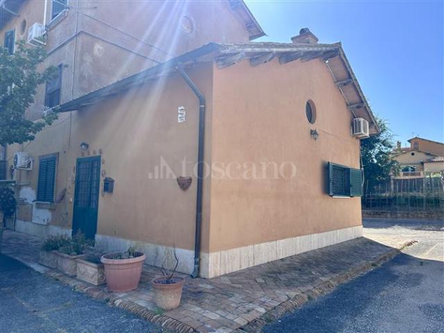 Casa in vendita a Roma Capitale, Lazio