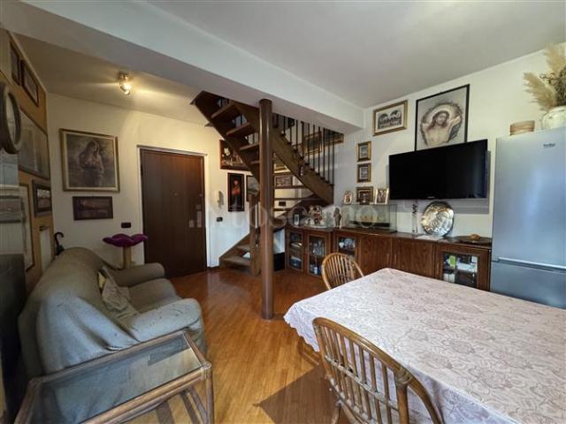 Casa in vendita a Caserta, Valmadrera