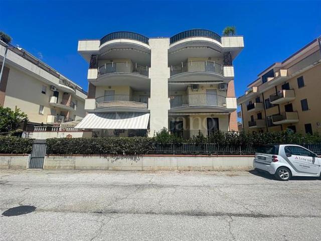 Casa in vendita a Unione dei Comuni della Val Vibrata, Martinsicuro
